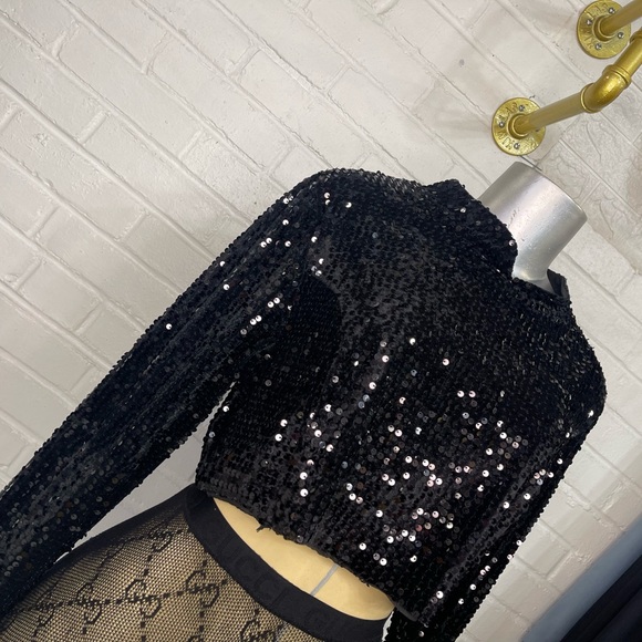 Cropped Top - Picture 2 of 2